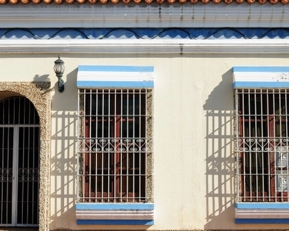 Colonial inst