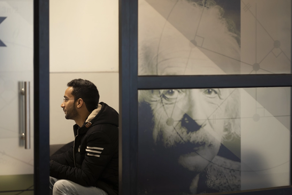 Zubair’s personal success with AddtoGoogle has allowed him to give back to his community, volunteering at the WellBeing Foundation (AtlasNetwork.org/Bernat Parera).