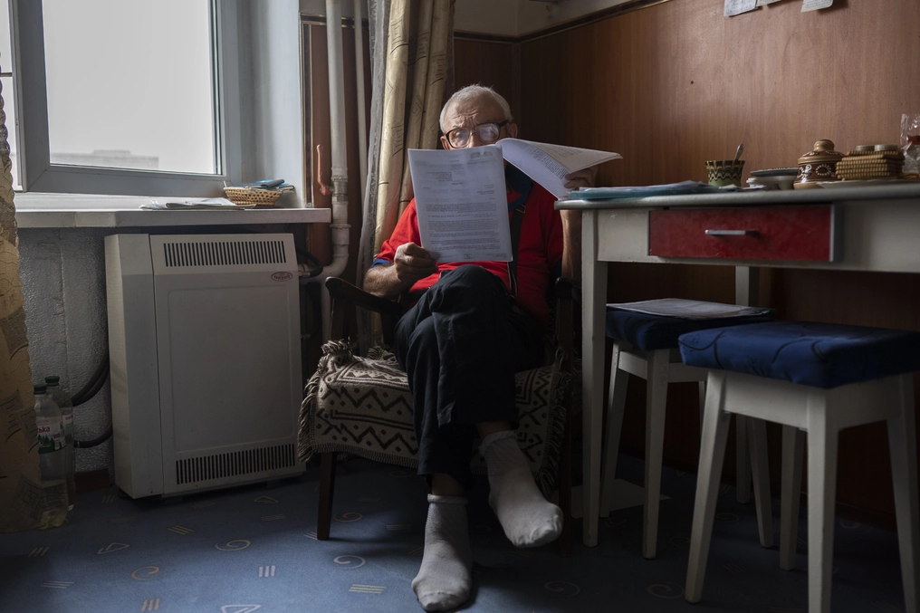 Viktor reviews the ECHR ruling (AtlasNetwork.org Photo/Bernat Parera).