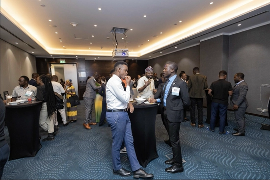 E04a6bf24255cc171d4294cc774d5f33e5794c39